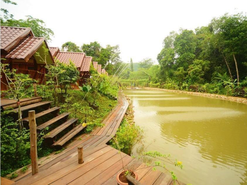 The Vareeya Resort Ban Pa Khlok Buitenkant foto